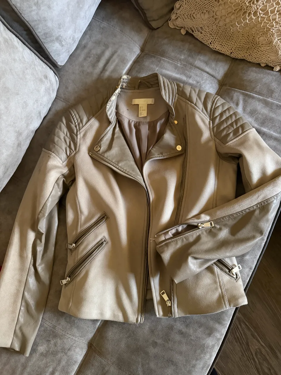 Campera H&M · Talle M