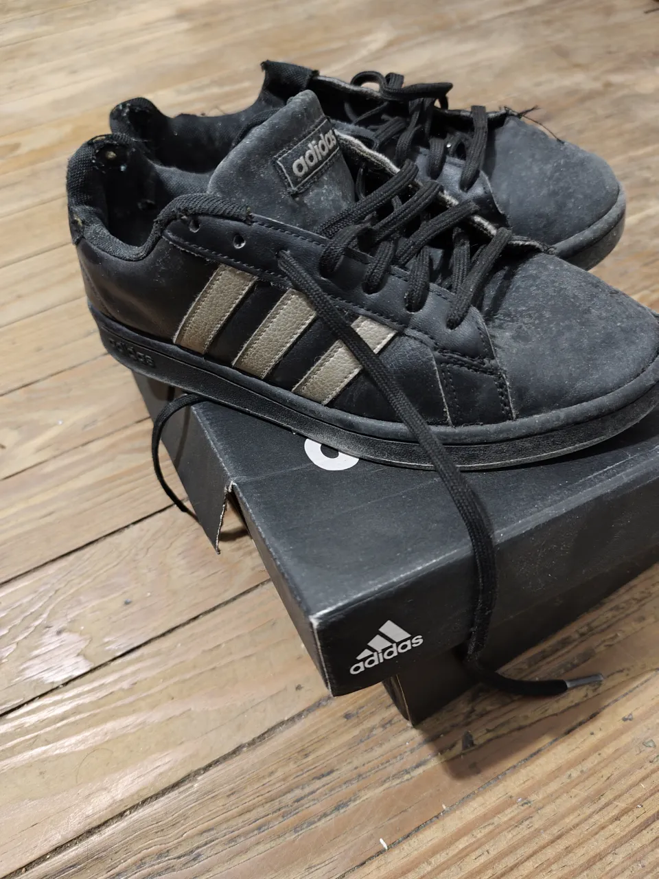 adidas · Talle US 7