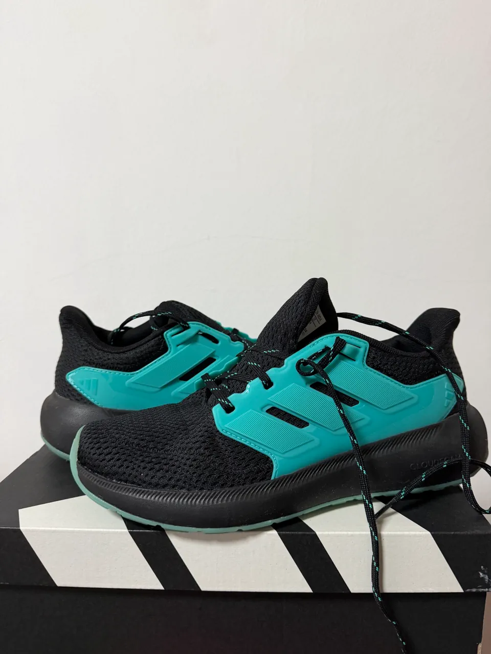 adidas · Talle AR 38