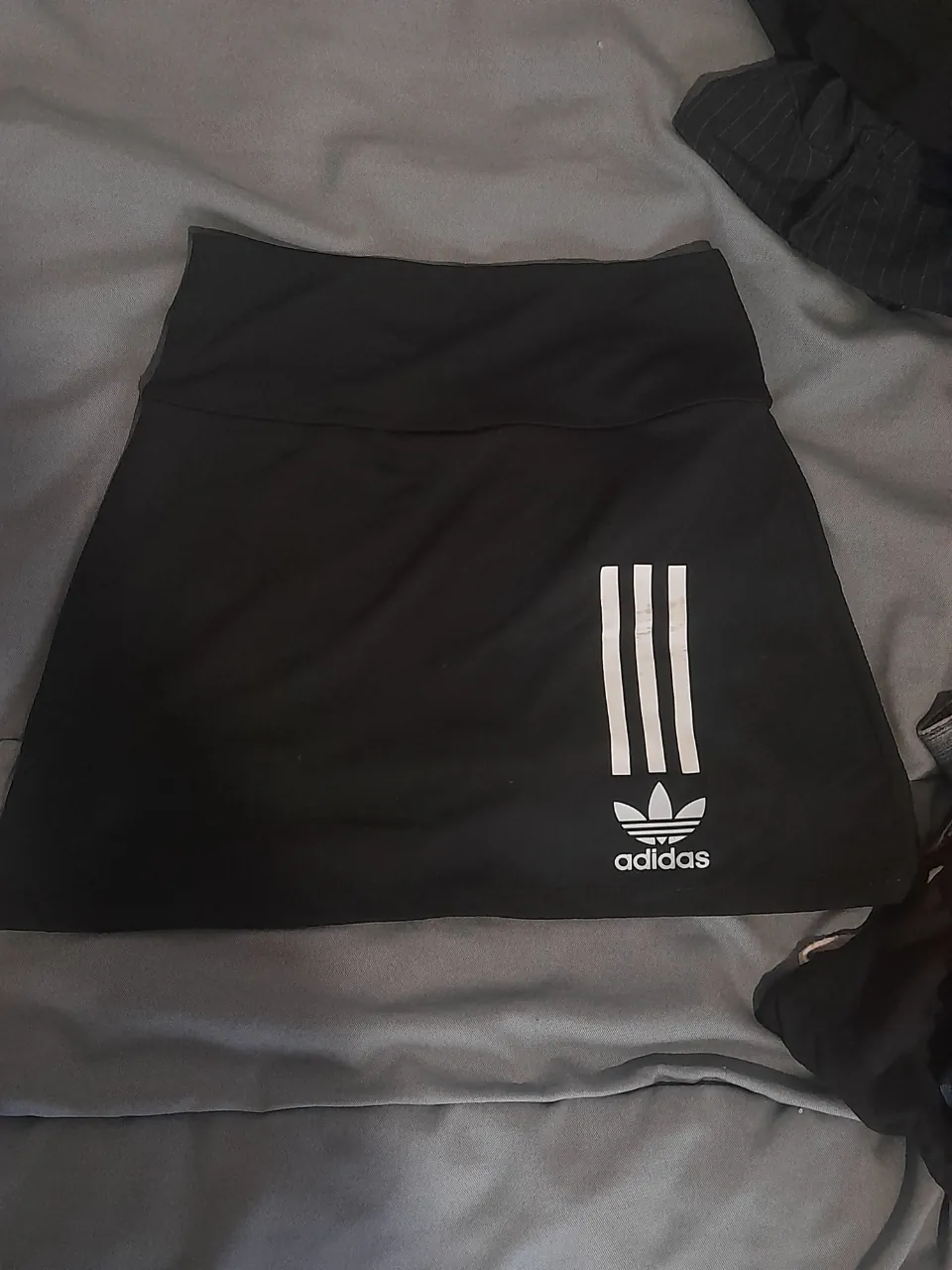 adidas · Talle S