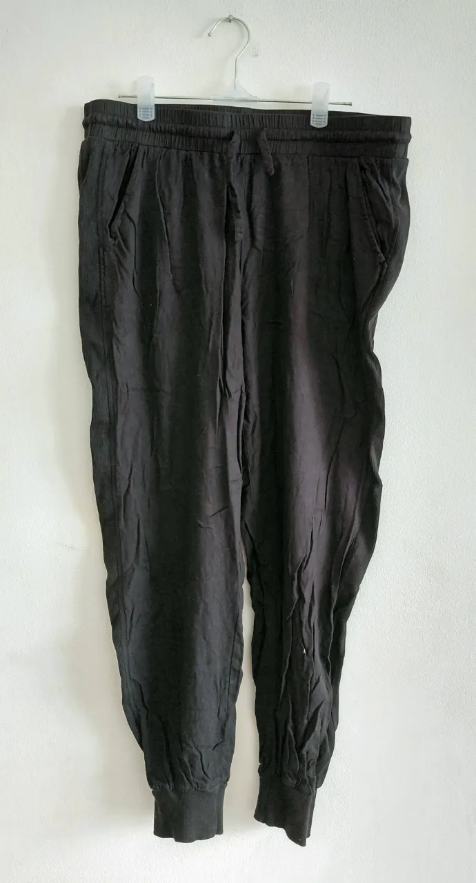 GUESS · Talle M