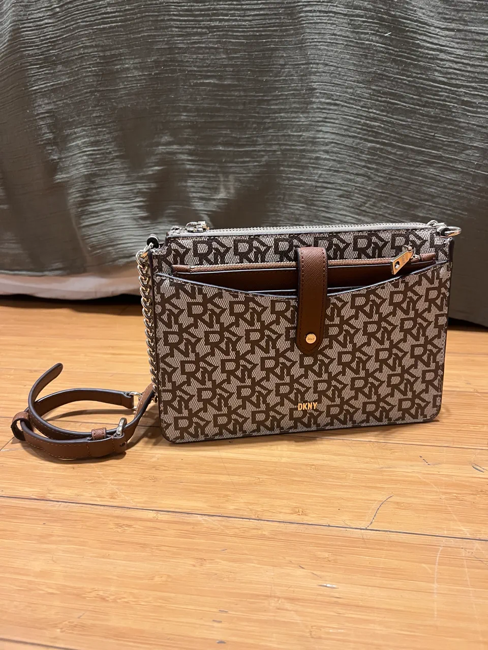 Cartera DKNY