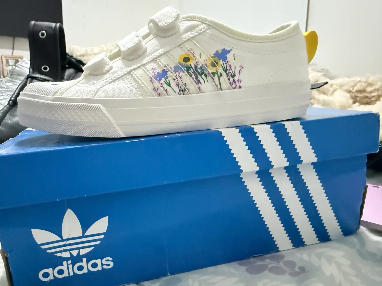 adidas · Talle AR 31
