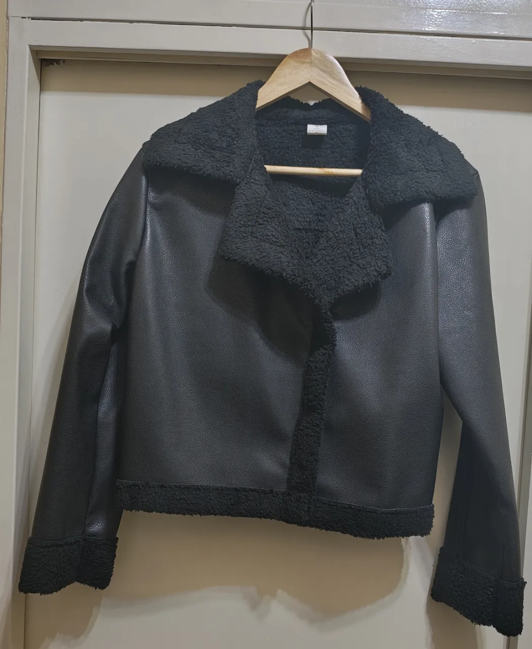 Campera Ninguna - imagen 1