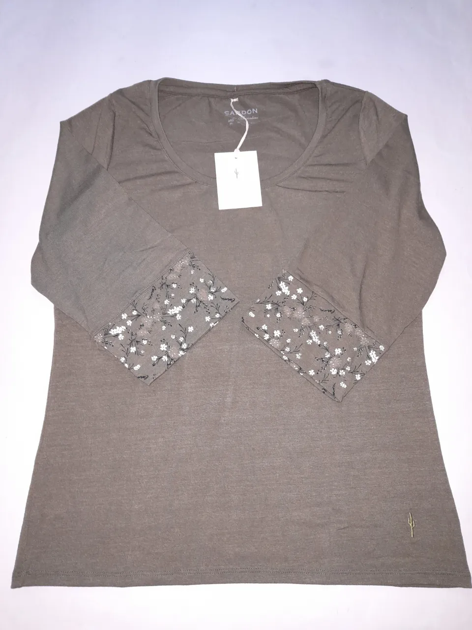 Remera Cardon · Talle M