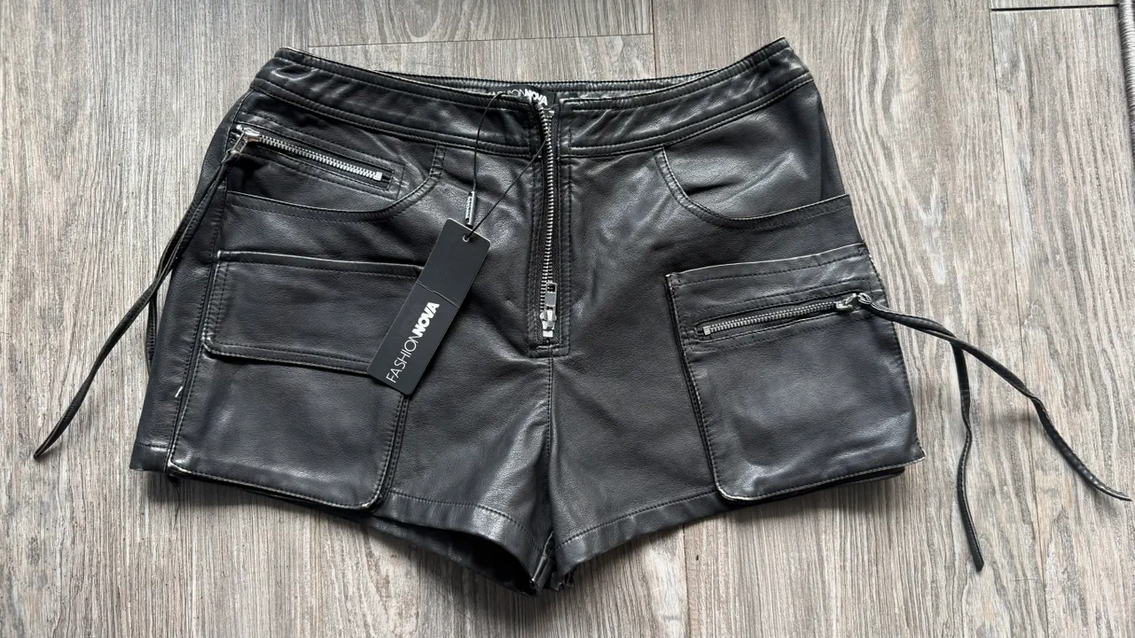 Short Fashion Nova - imagen 1