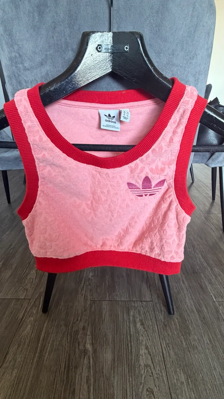 Top adidas · Talle M