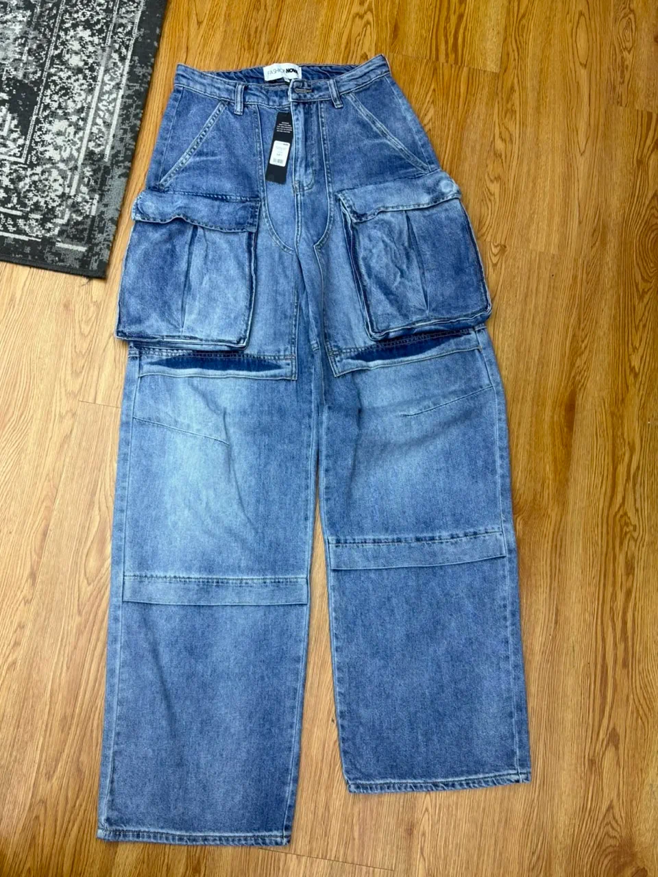 Fashion Nova · Talle US 26