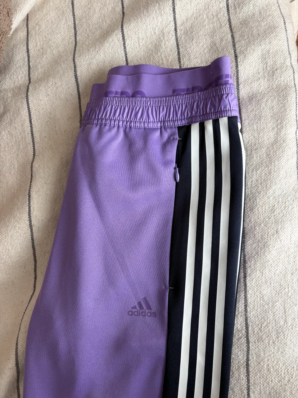 Pantalón adidas - imagen 1