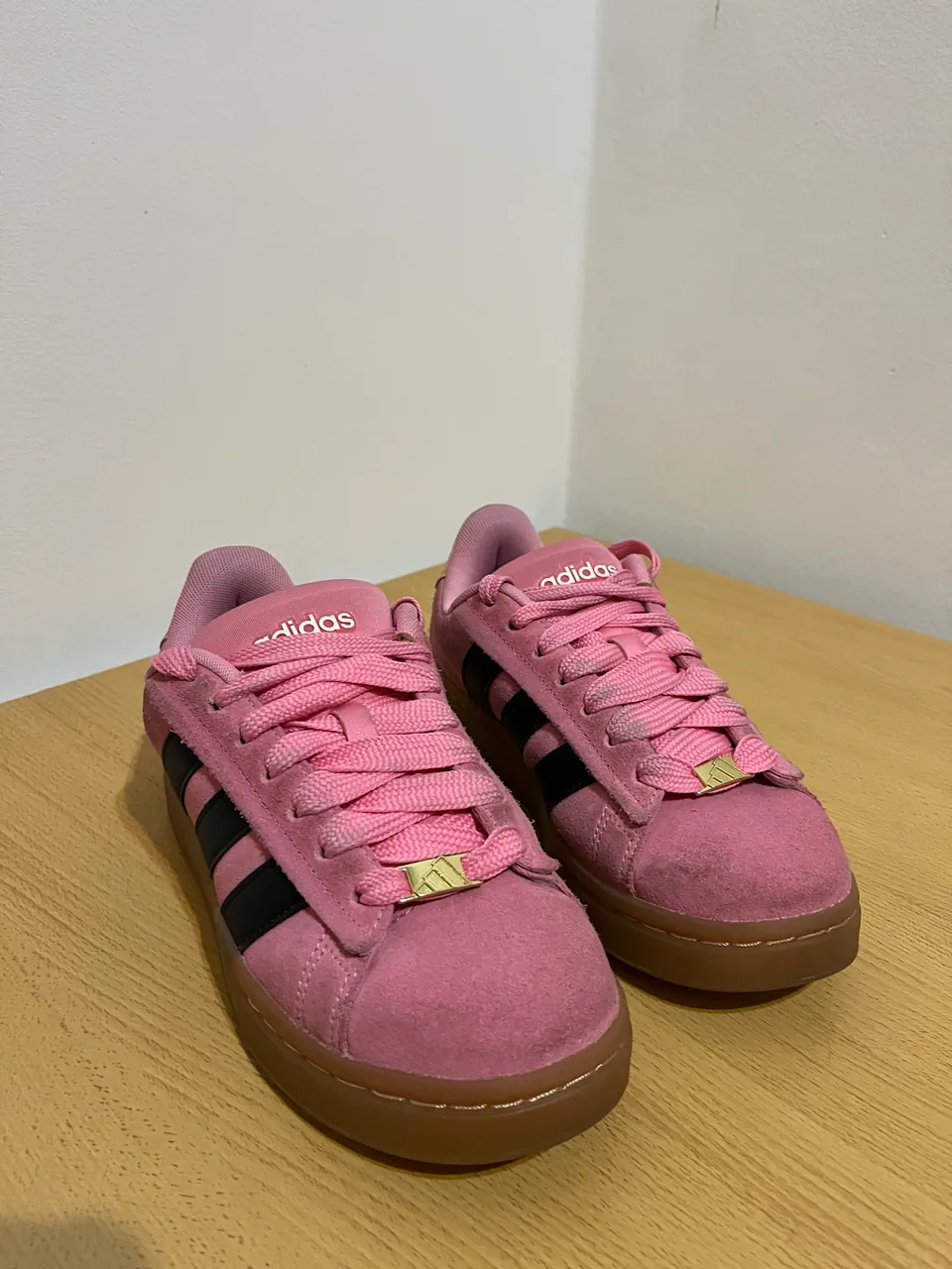 adidas · Talle AR 36