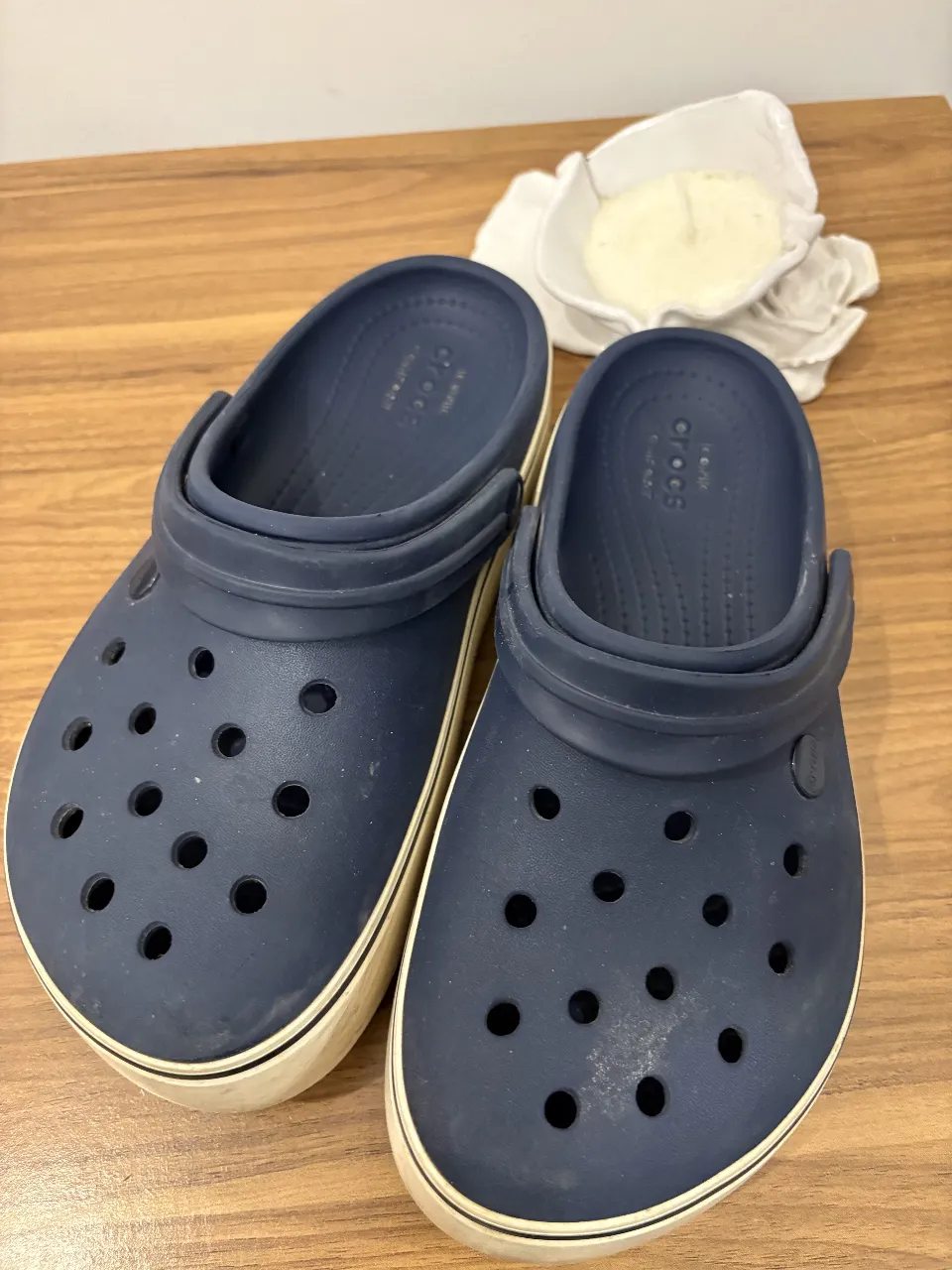 Zuecos Crocs · Talle AR 37