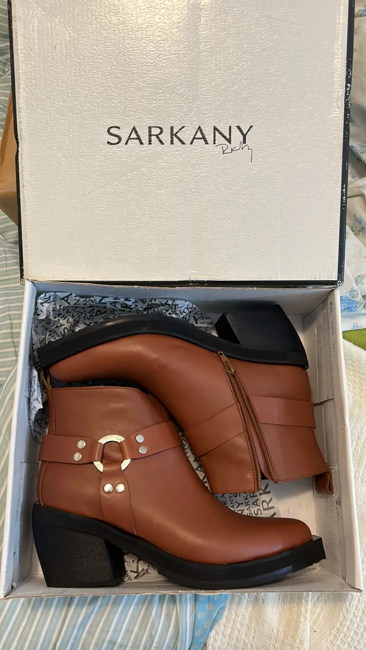 Botas Sarkany · Talle AR 39