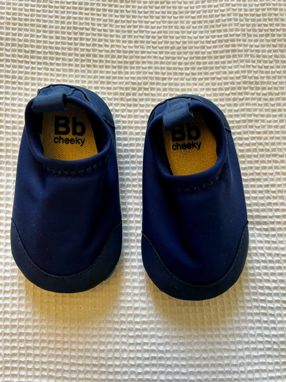 Zapatillas CHEEKY · Talle AR 18