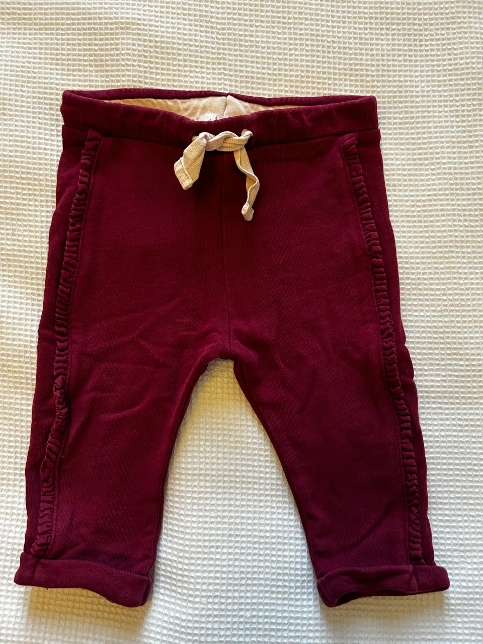 Pantalón H&M · Talle 6-9 meses / 68 cm