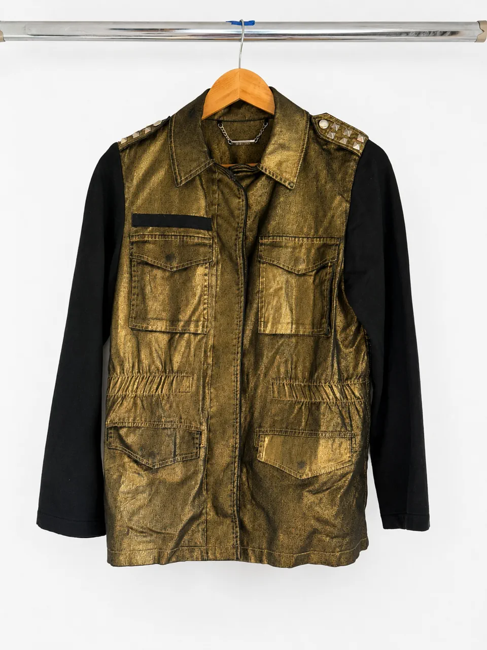 Campera Ay Not Dead · Talle 1