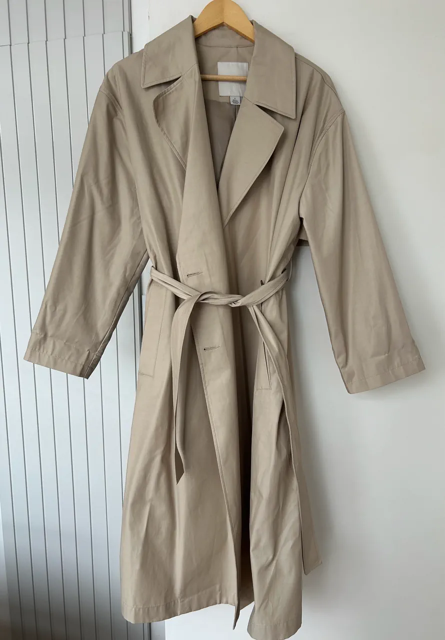 Trench Calvin Klein · Talle L