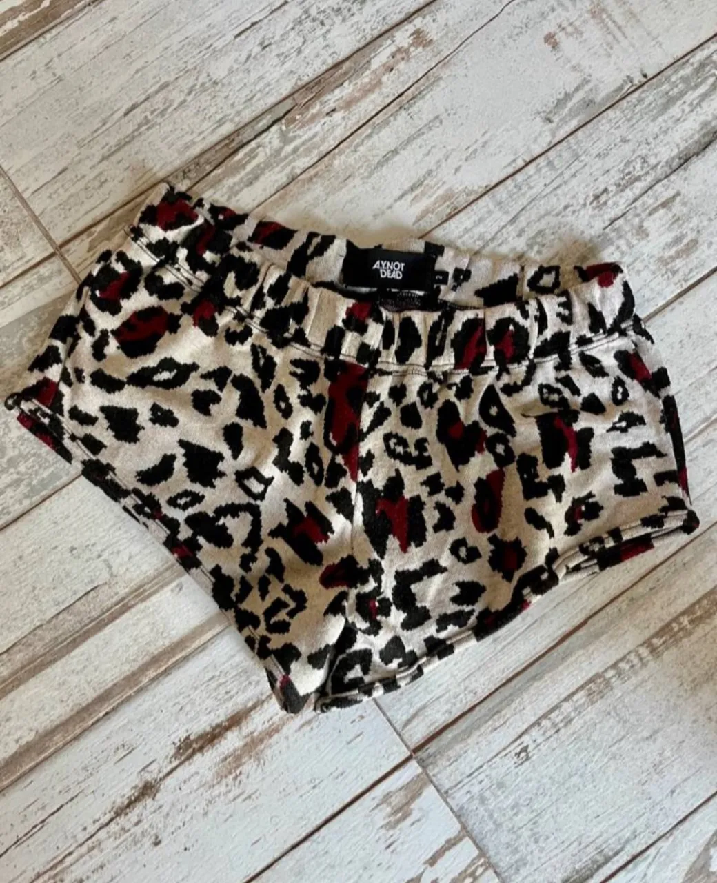 Short Ay Not Dead · Talle 2