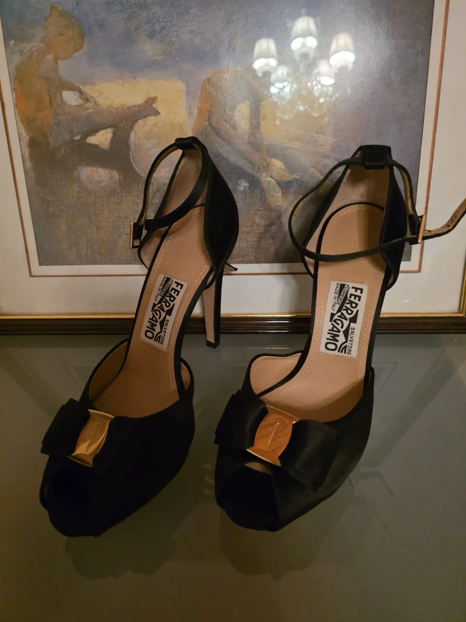 Salvatore Ferragamo · Talle AR 38