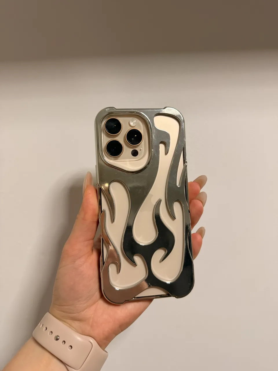 Reloj Iphone 16 pro max - imagen 1
