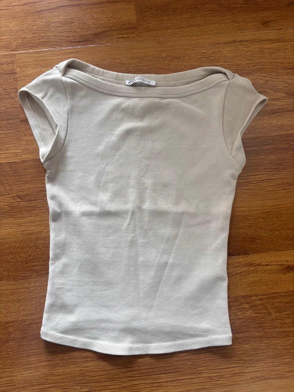 Remera Zara · Talle M