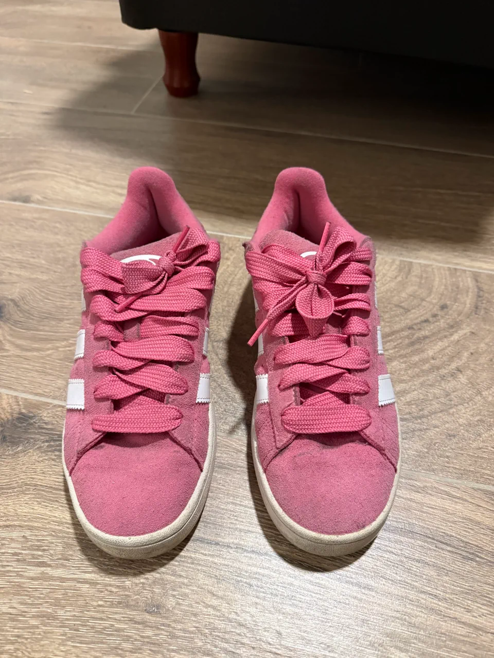 adidas · Talle AR 40