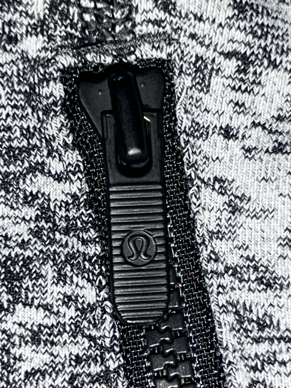 Buzo Lululemon - imagen 3