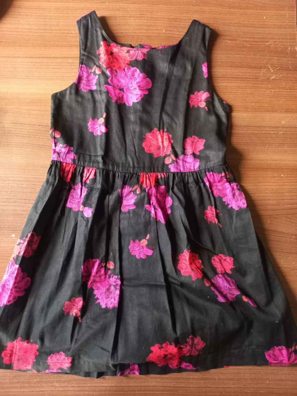 Vestido corto GapKids · Talle 6 años / 116 cm