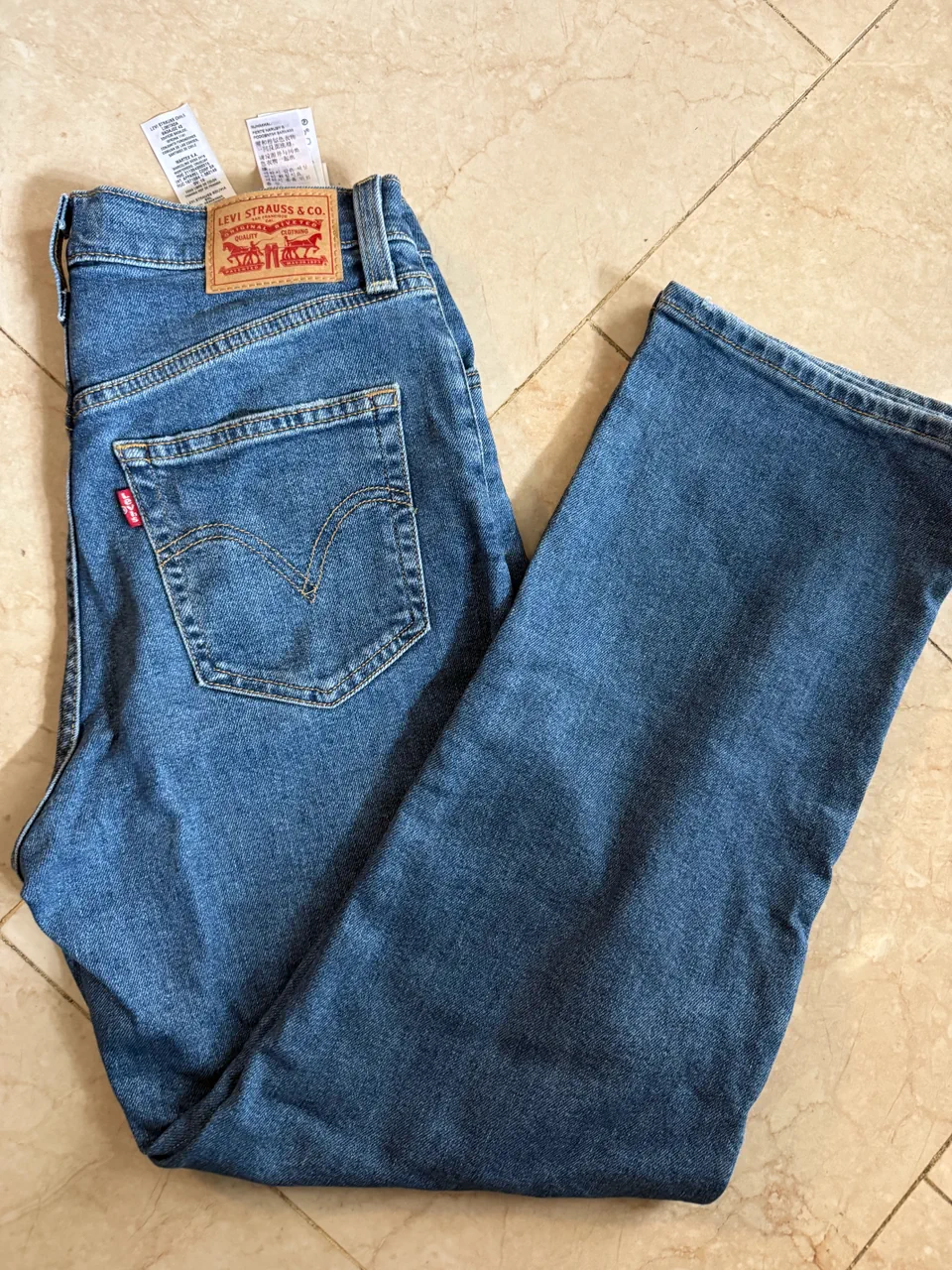 Jean Levi's - imagen 1