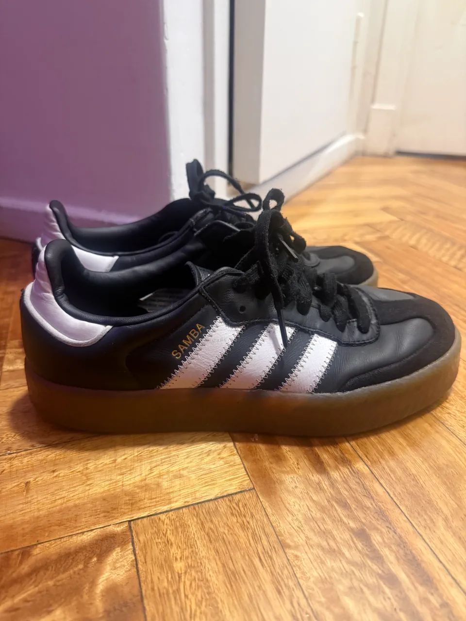 adidas · Talle AR 38
