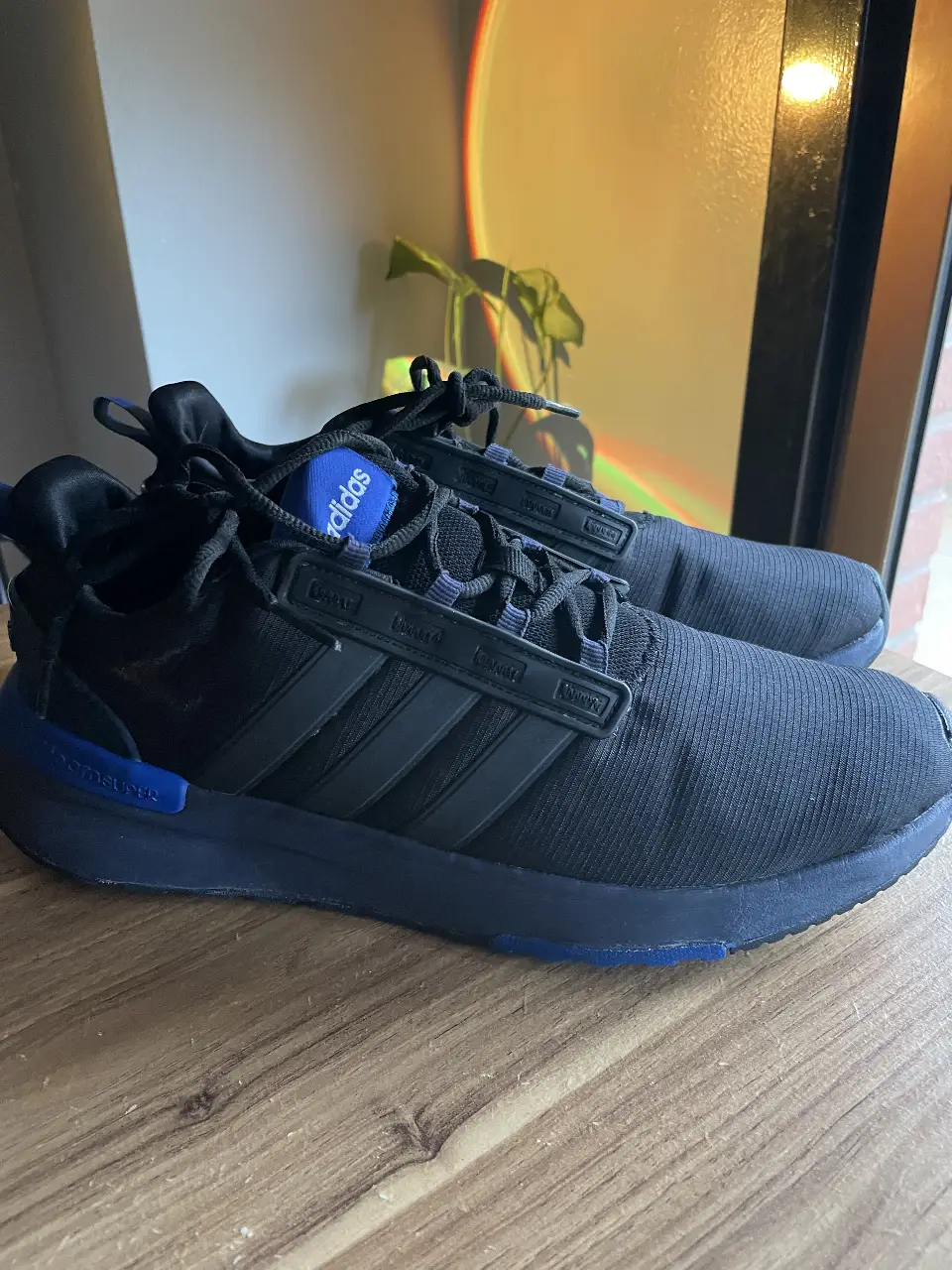 adidas · Talle US 9