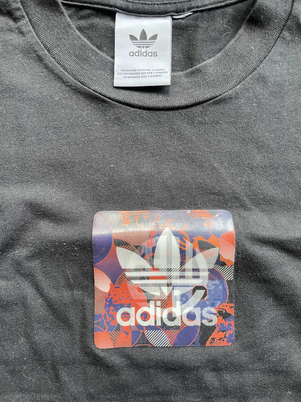 Remera adidas · Talle L