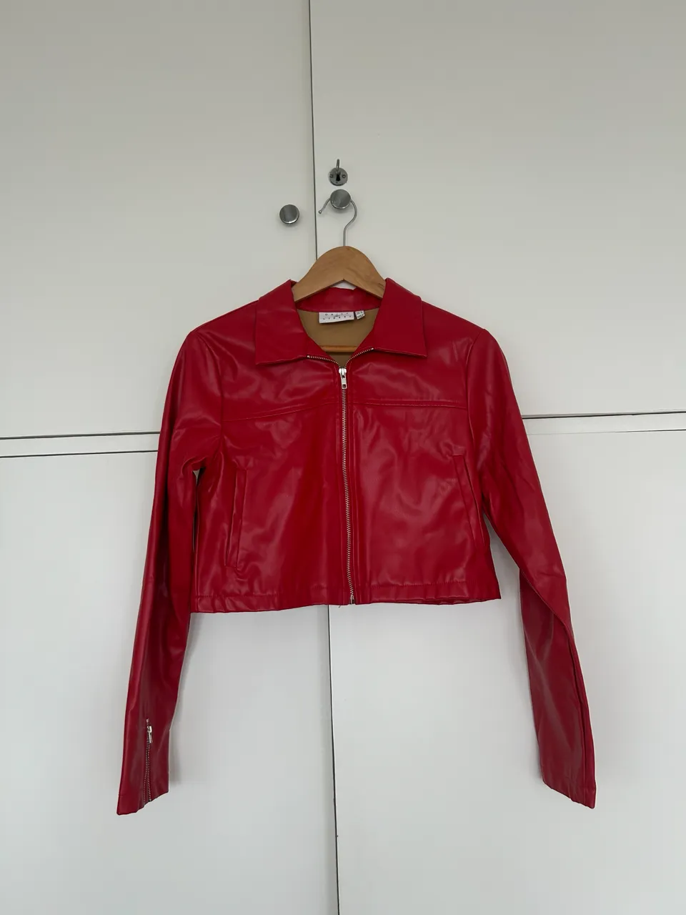 Campera Urban Outfitters - imagen 1