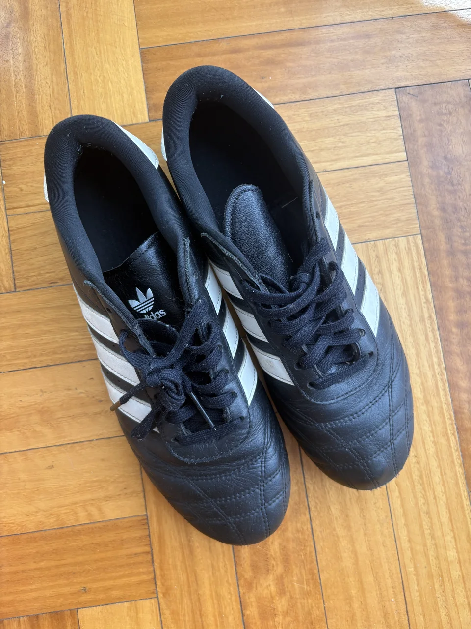 Zapatillas adidas · Talle AR 39