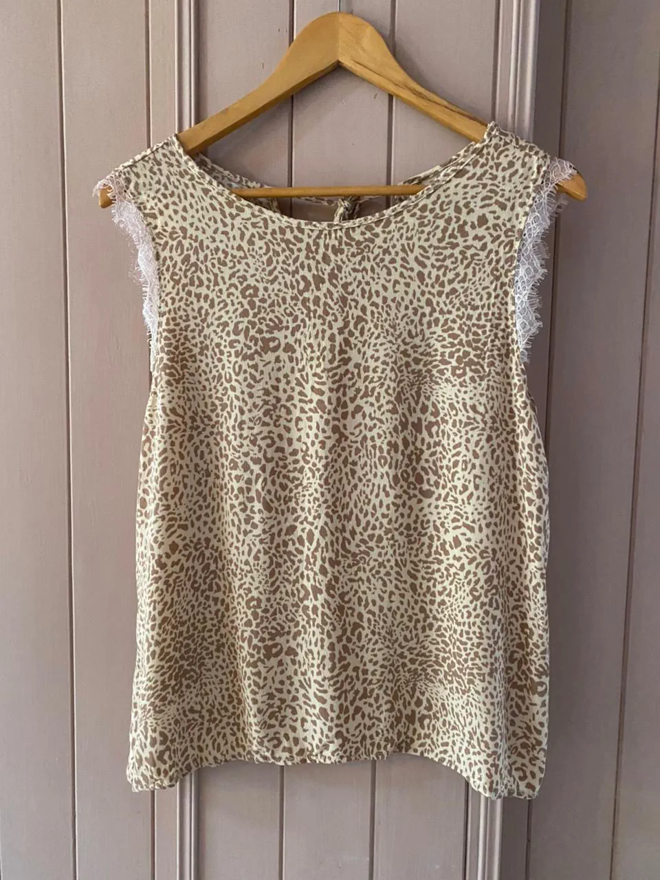 Musculosa Cuesta Blanca · Talle L