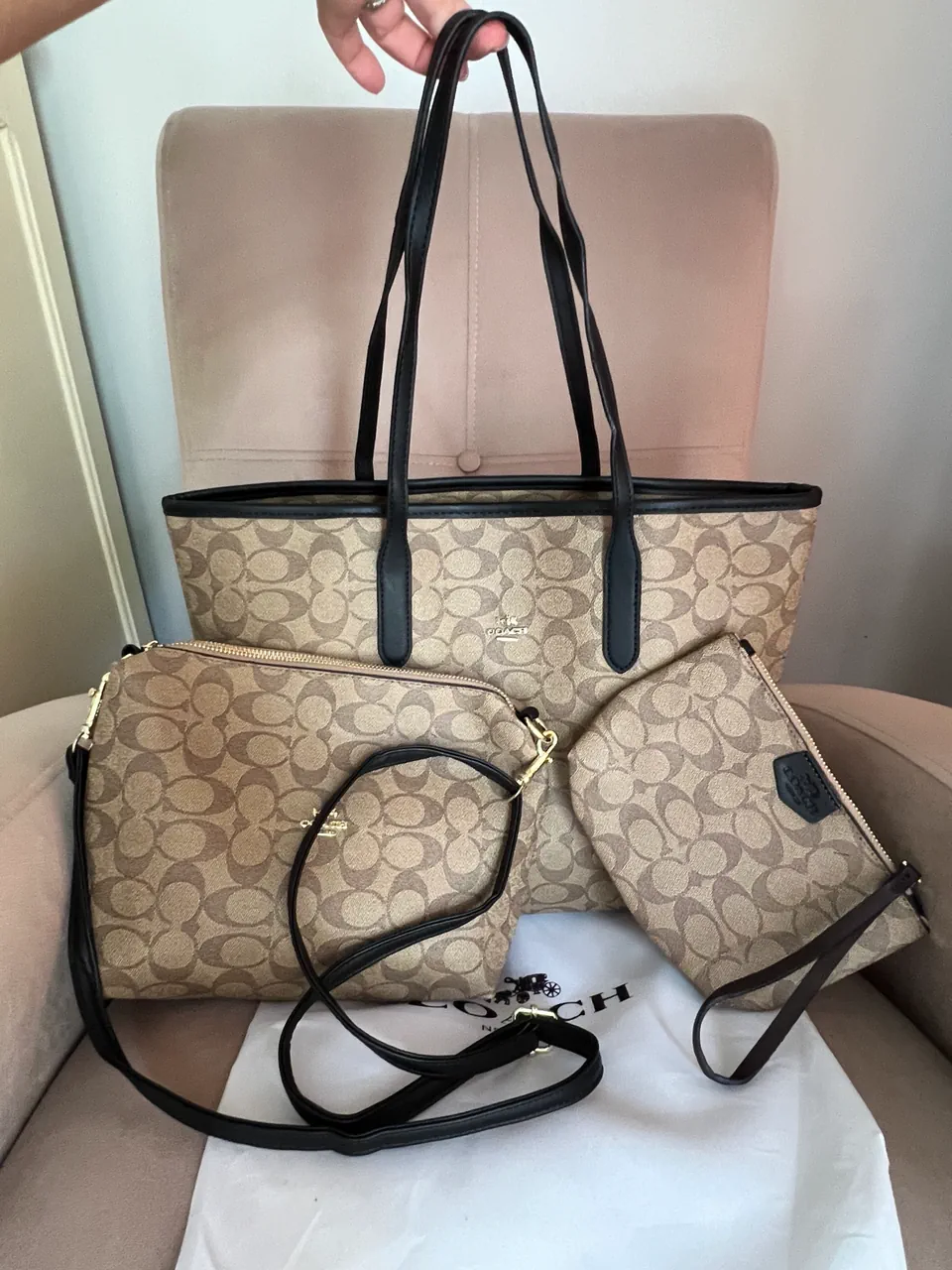 Cartera Coach