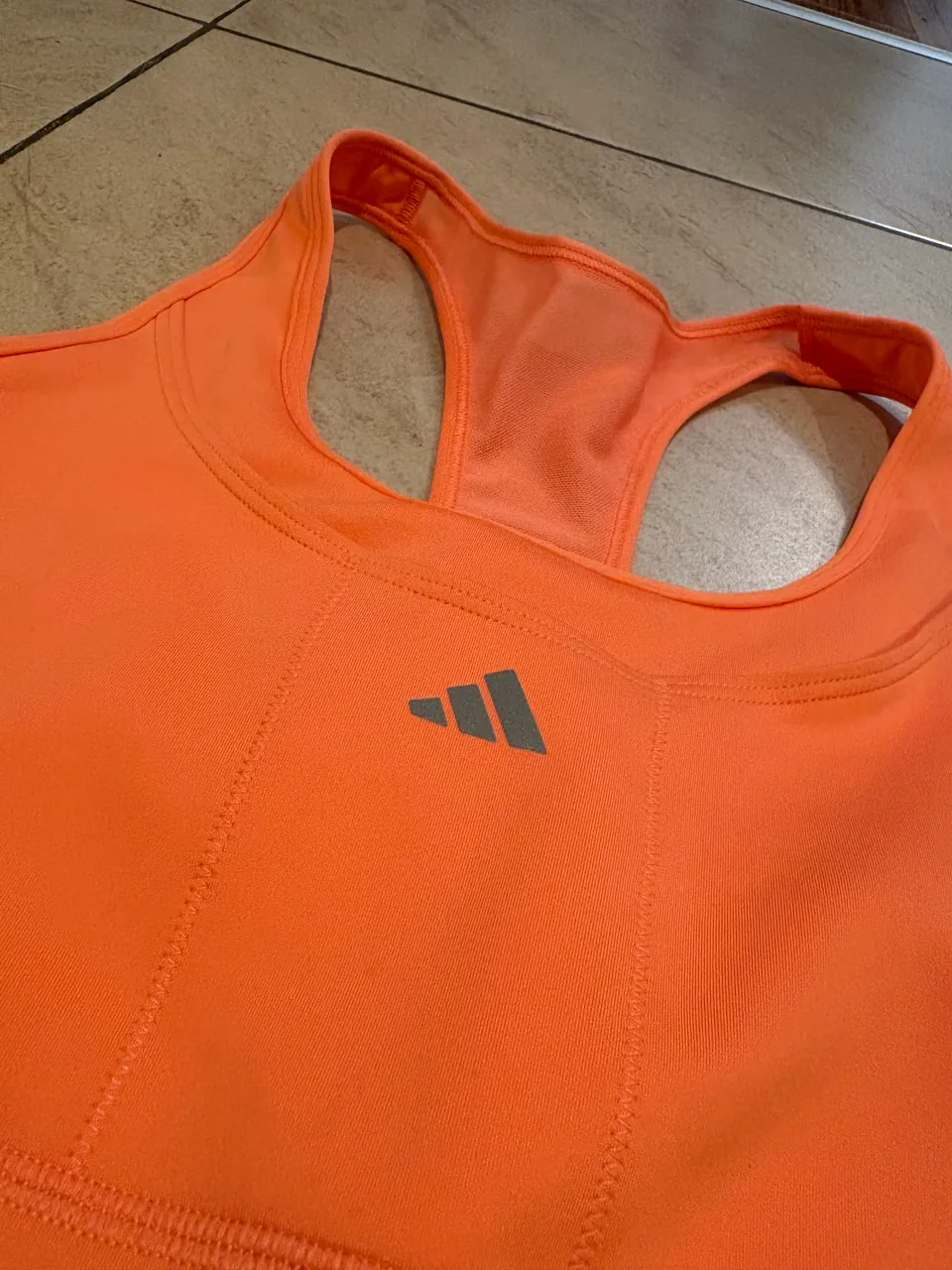 adidas · Talle S