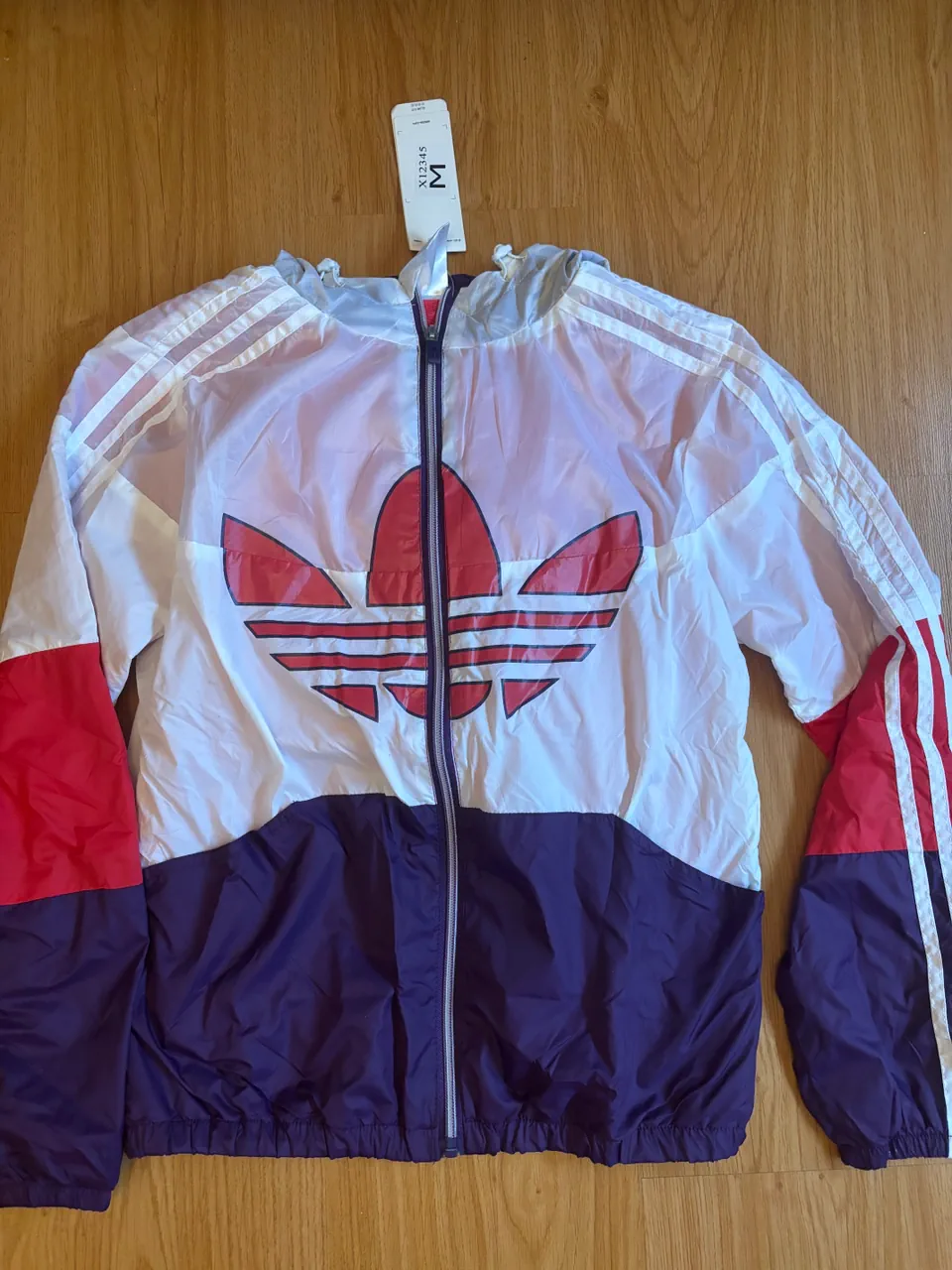 adidas · Talle M