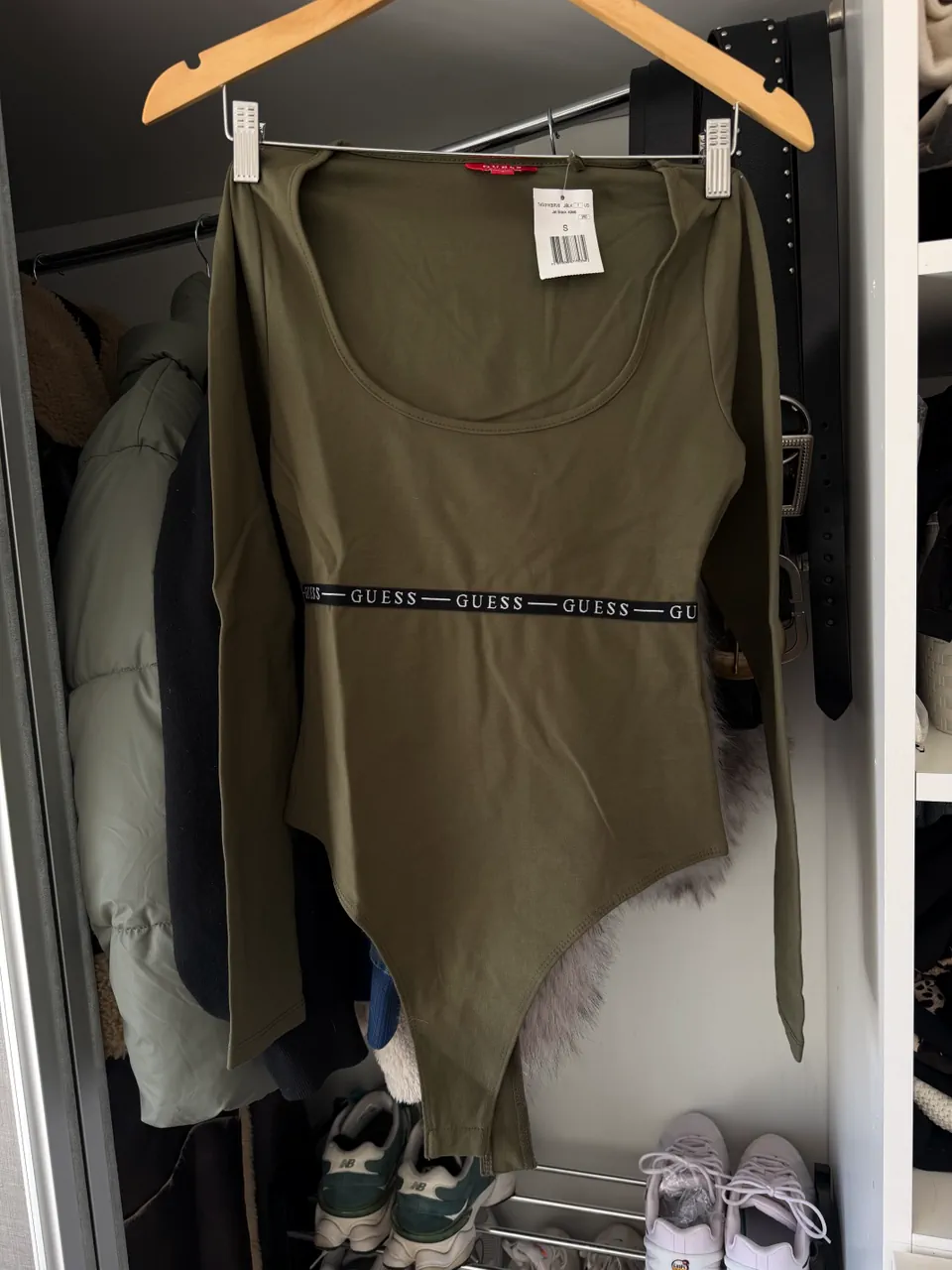 GUESS · Talle S