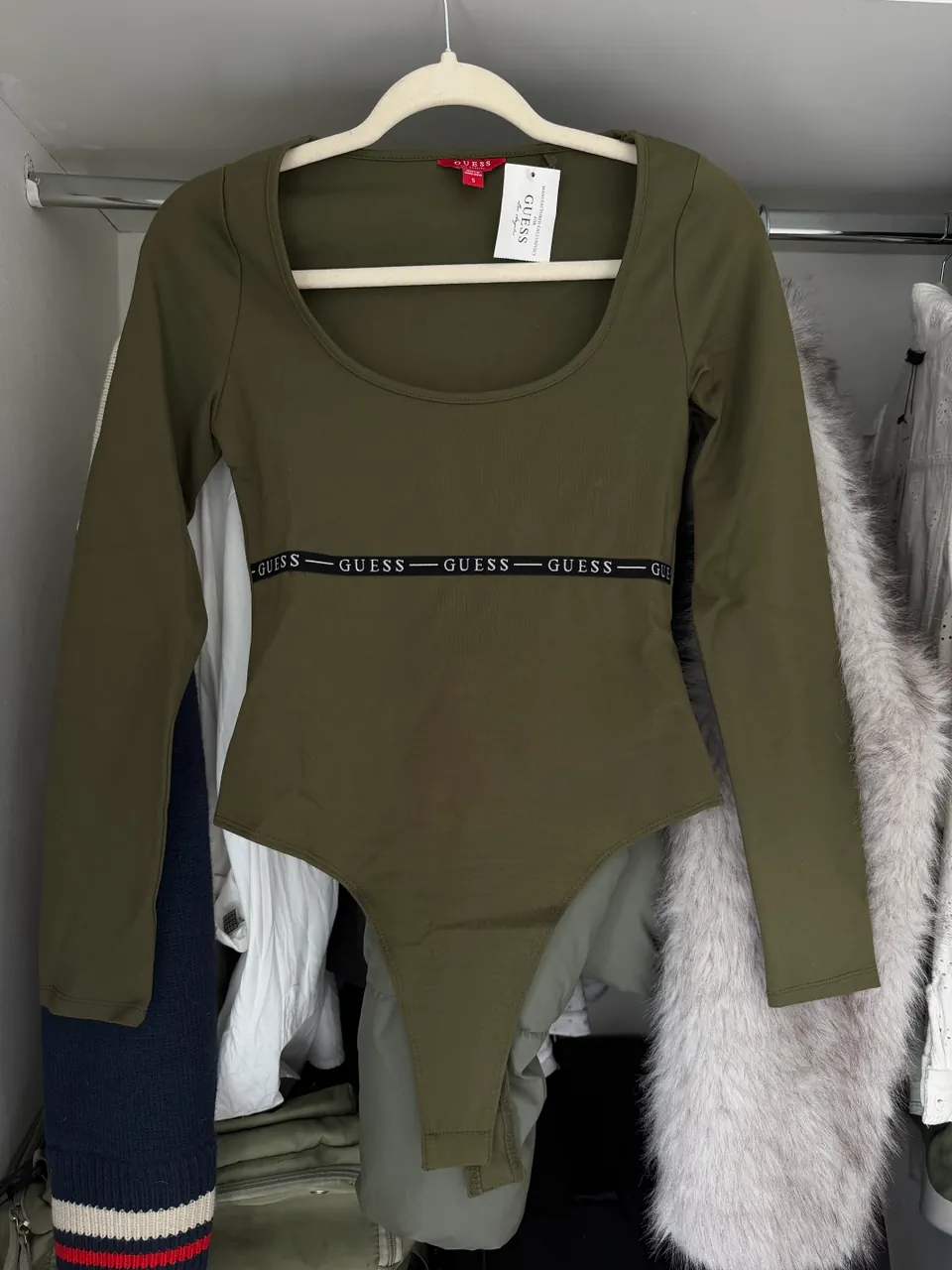 GUESS · Talle S