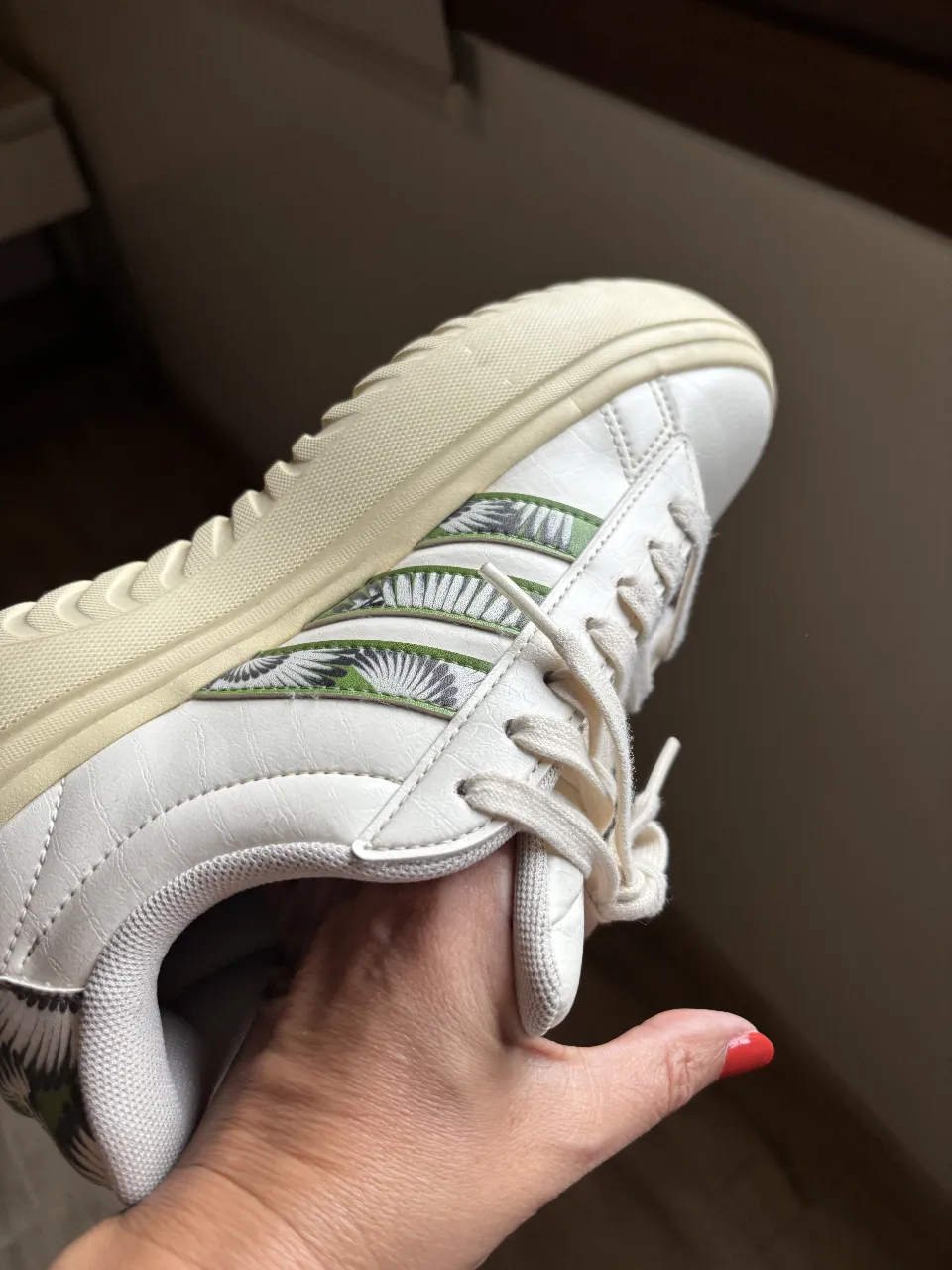 adidas Originals · Talle AR 37