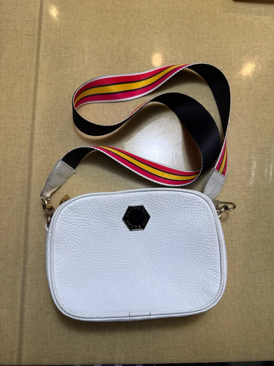 Bandolera Besha