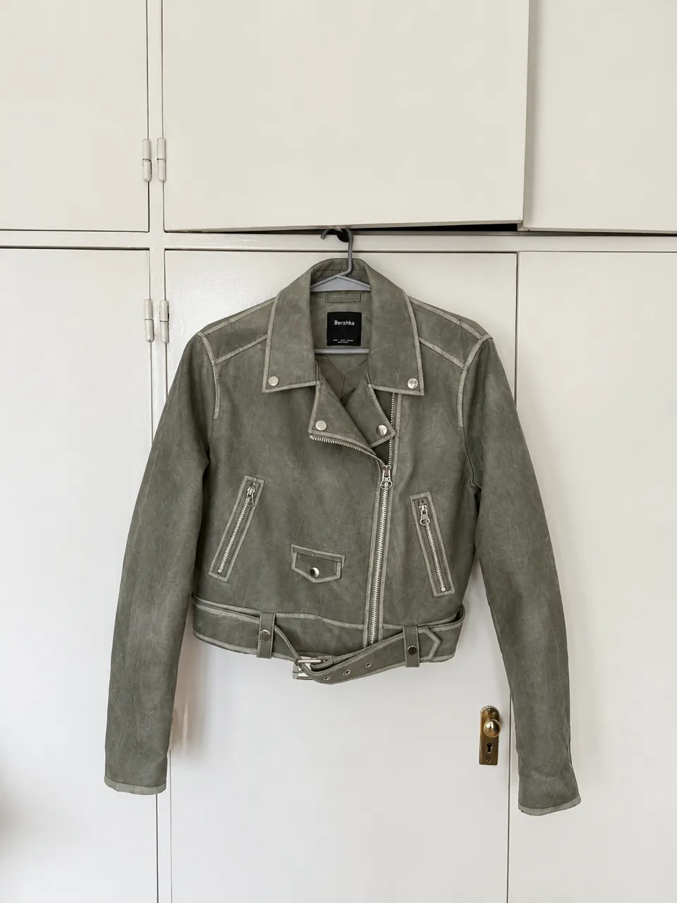 Campera Bershka · Talle L