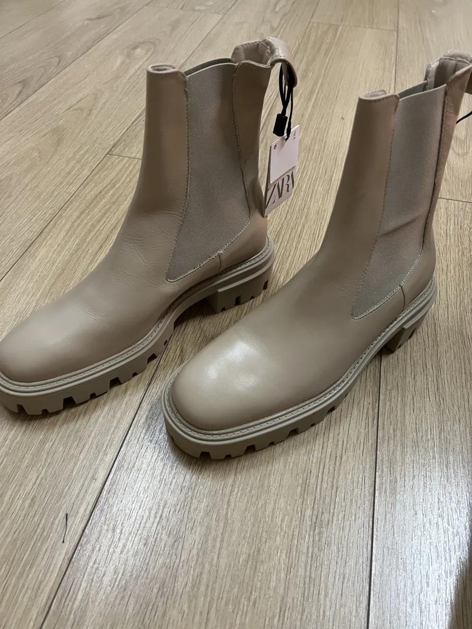 Zara · Talle AR 39