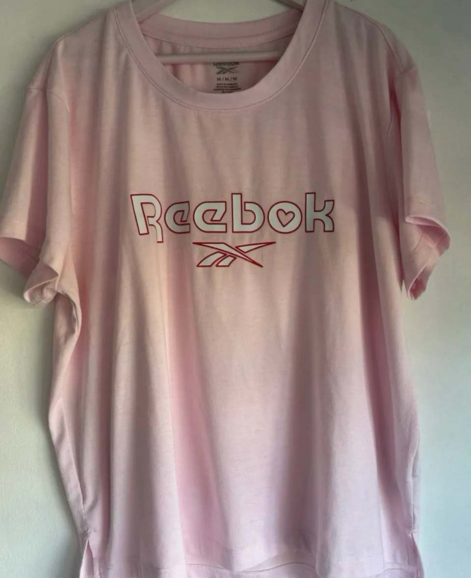 Remera Reebok · Talle M