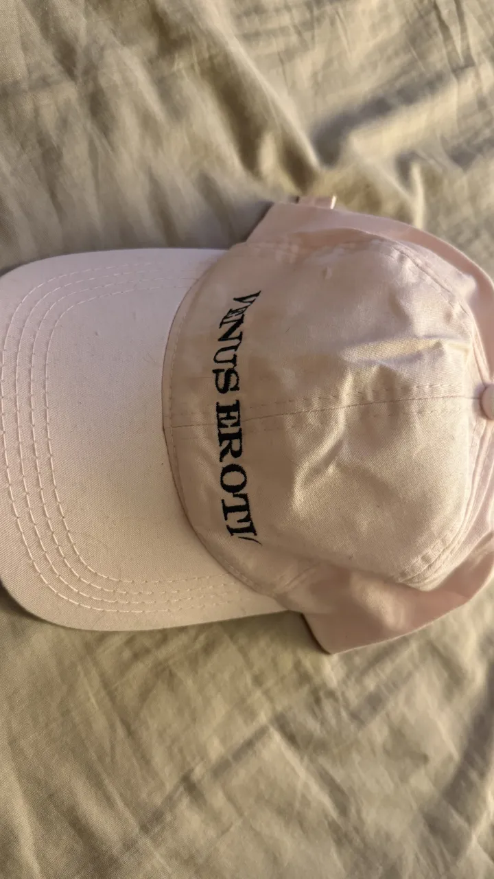 Gorra Ay Not Dead