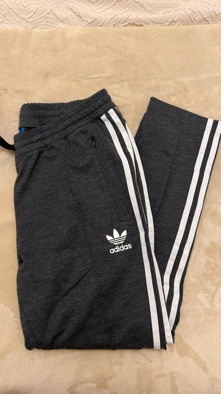 adidas · Talle M