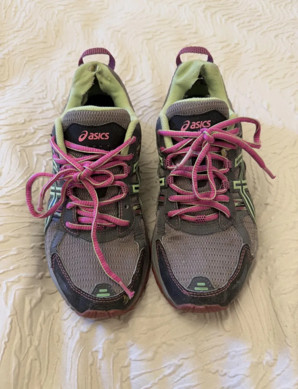 Asics · Talle EU 39
