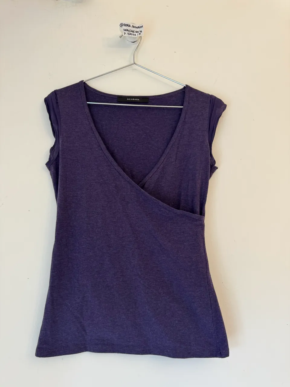 Remera Akiabara · Talle M