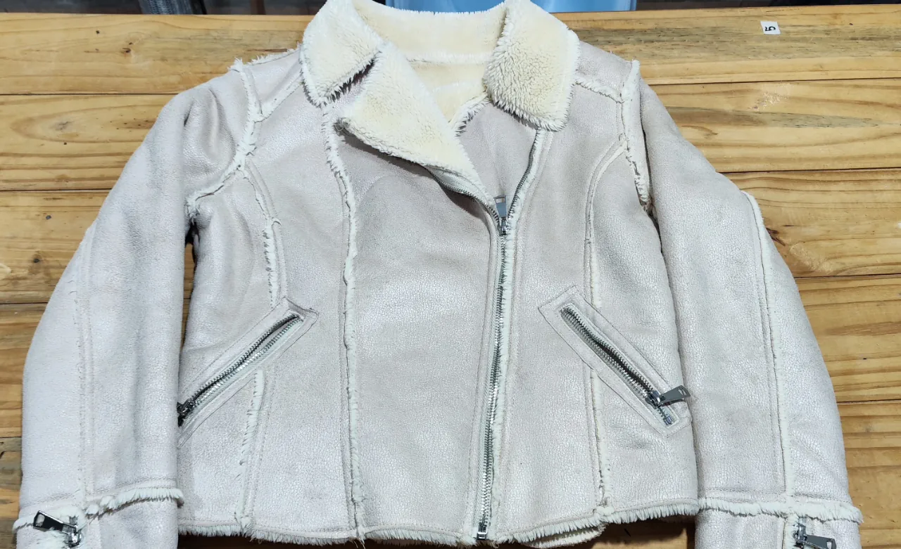 Campera Made in china - imagen 1