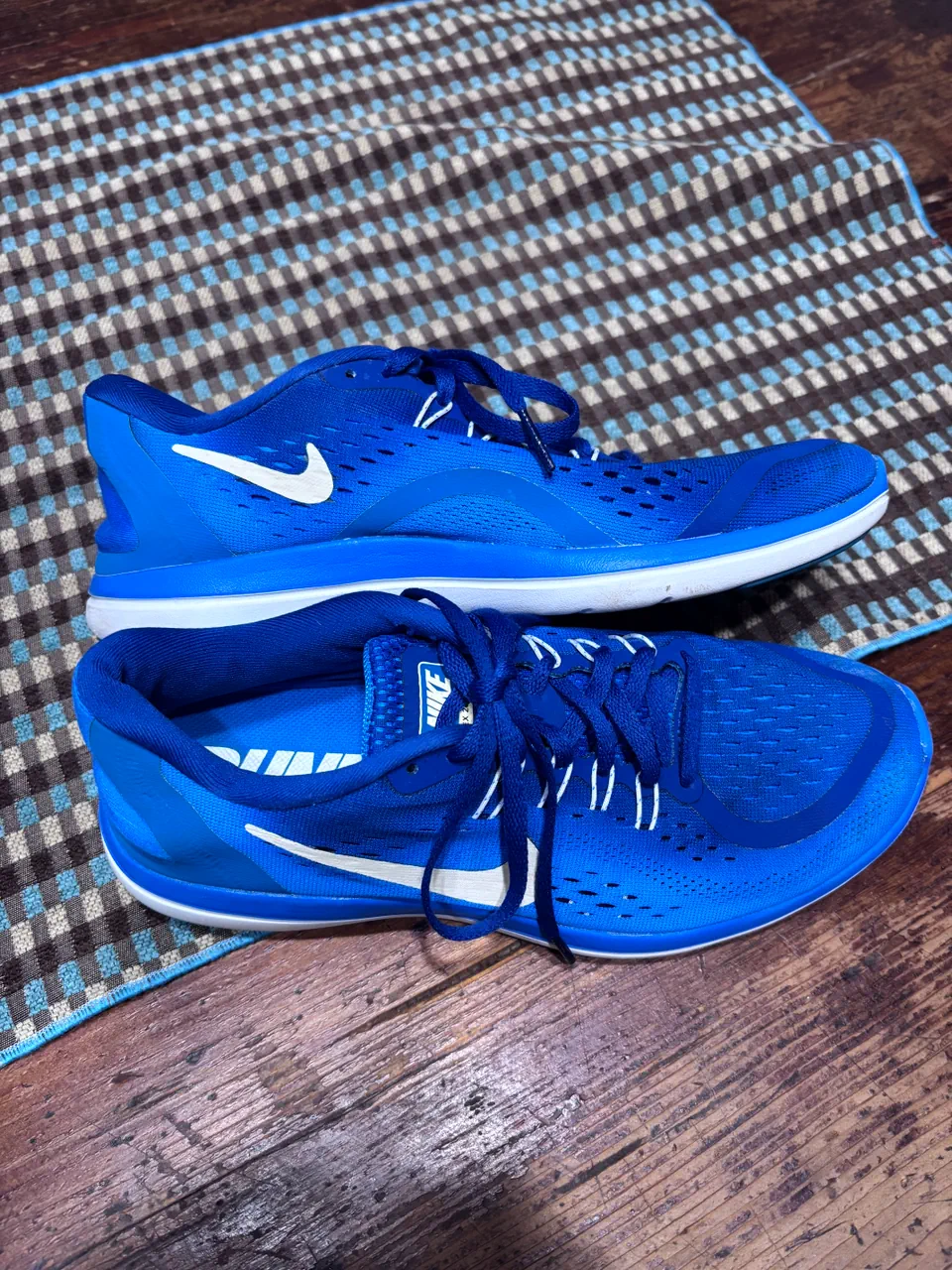 Nike · Talle AR 40